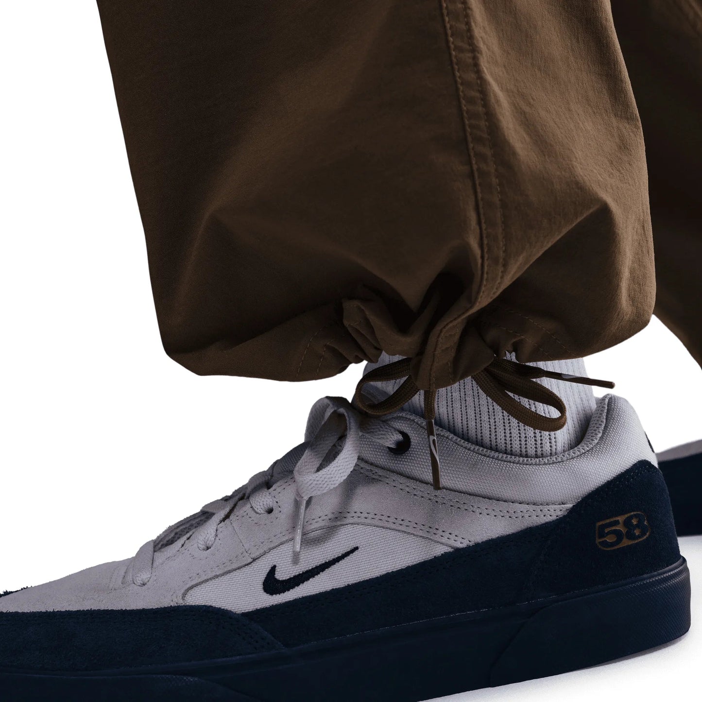 Nike SB Kearny Pant, mosswood brown/white - Tiki Room Skateboards - 3