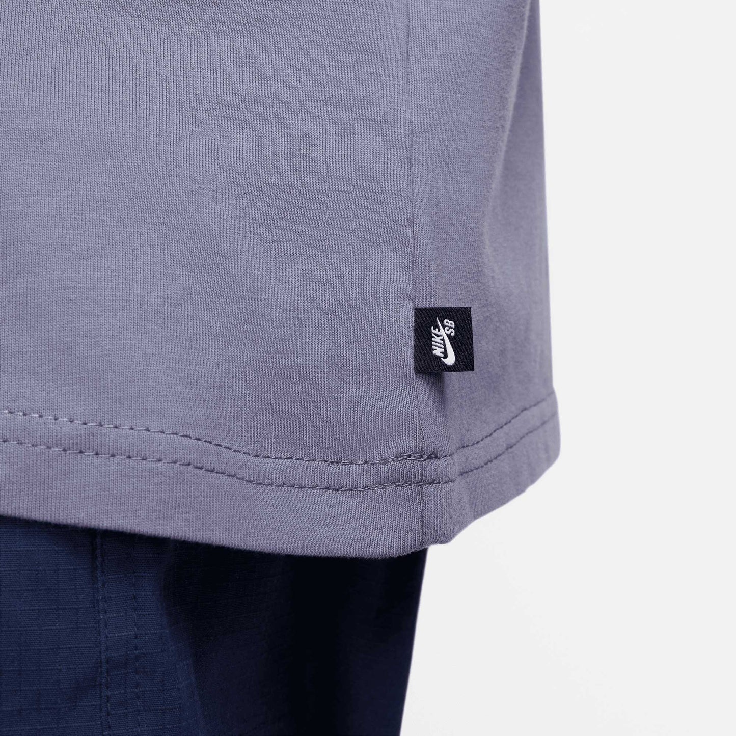 Nike SB Logo Skate Tee, light carbon - Tiki Room Skateboards - 5