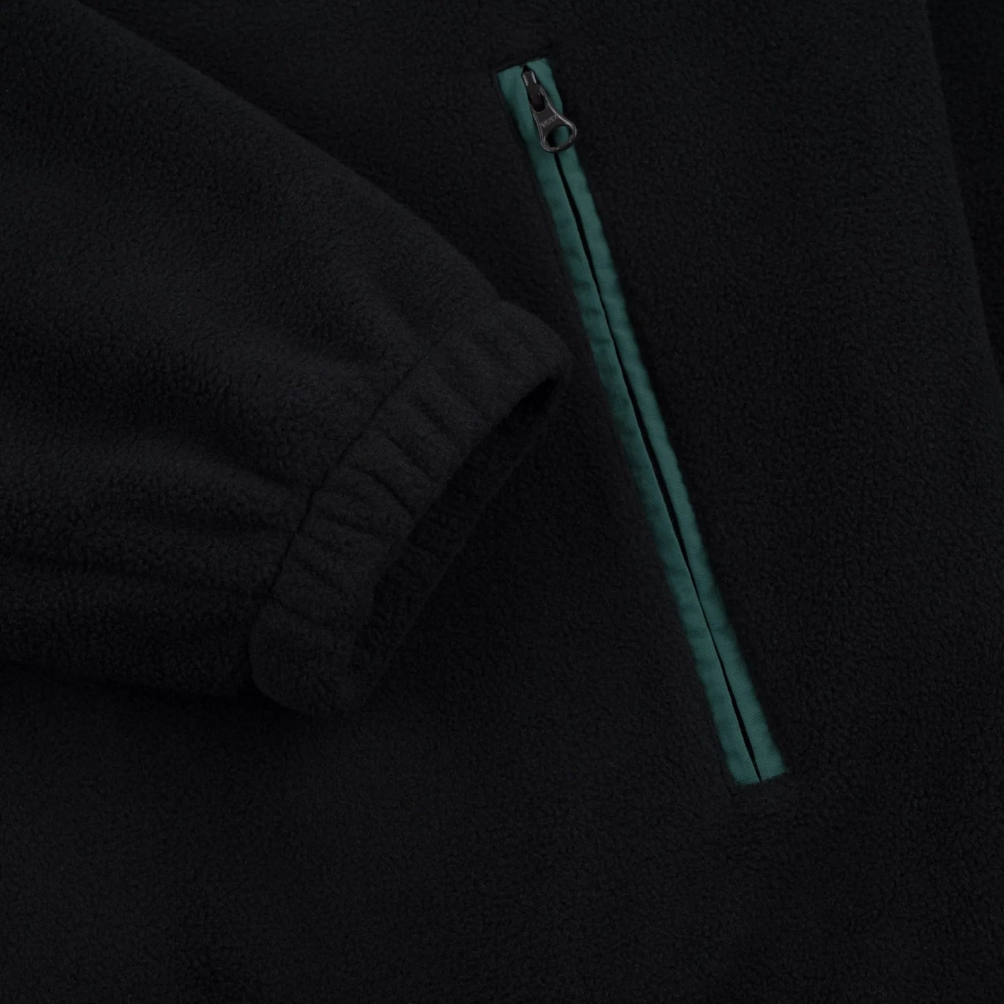 Studio Peace Fleece, black w/ hunter - Tiki Room Skateboards - 6