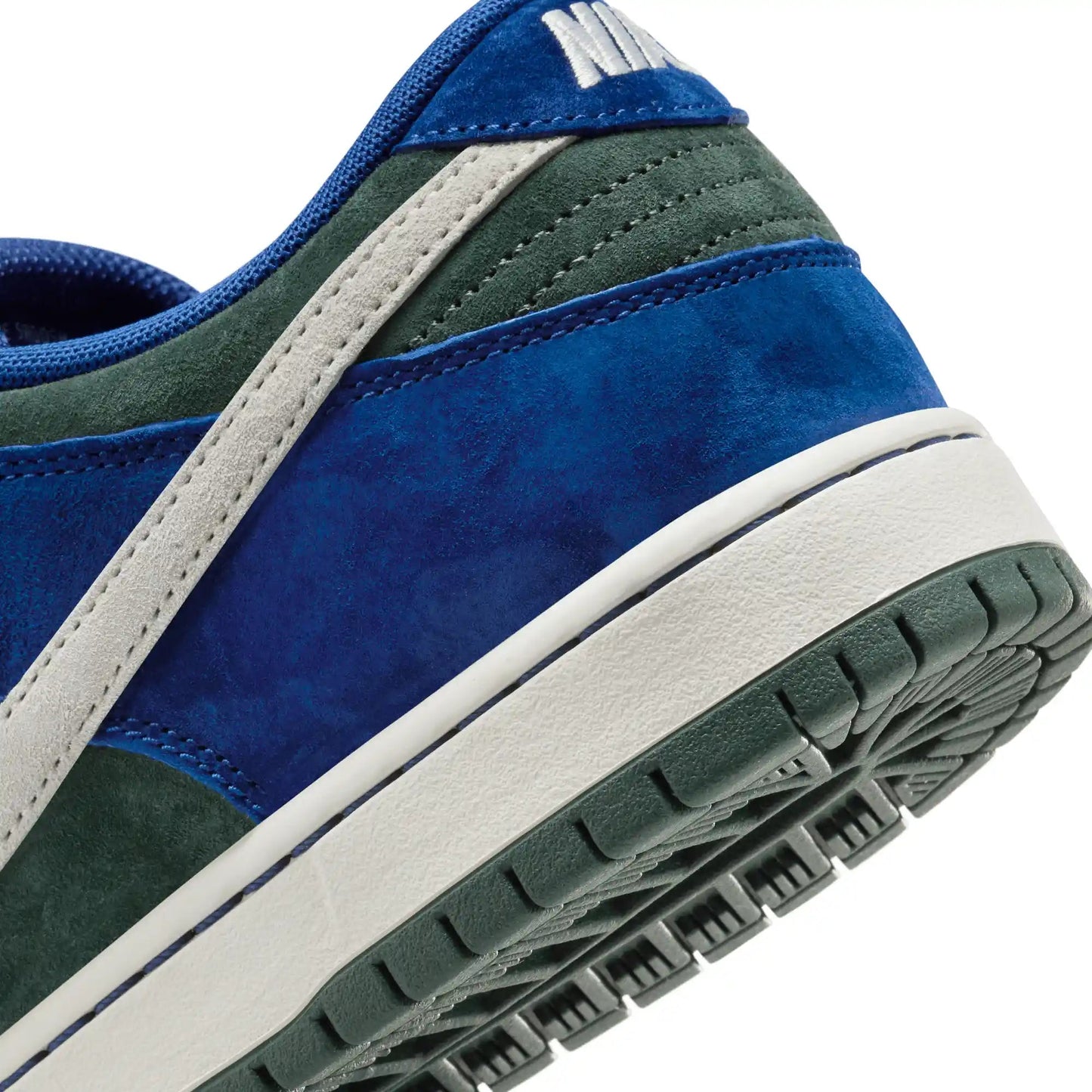 Nike SB Dunk Low Pro, deep royal blue/sail-vintage green - Tiki Room Skateboards - 11