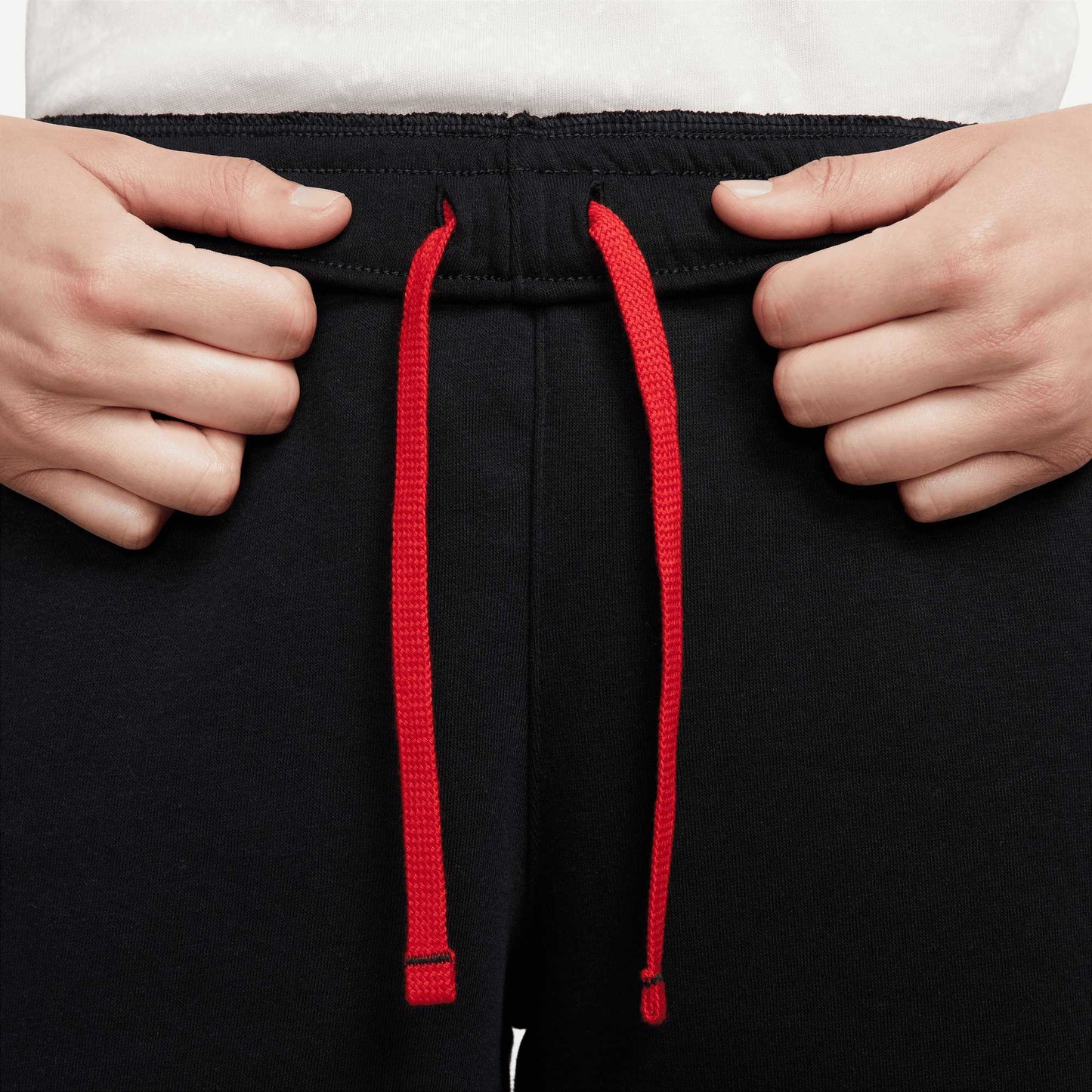 Nike SB N7 Fleece Cargo Shorts, black/university red - Tiki Room Skateboards - 9