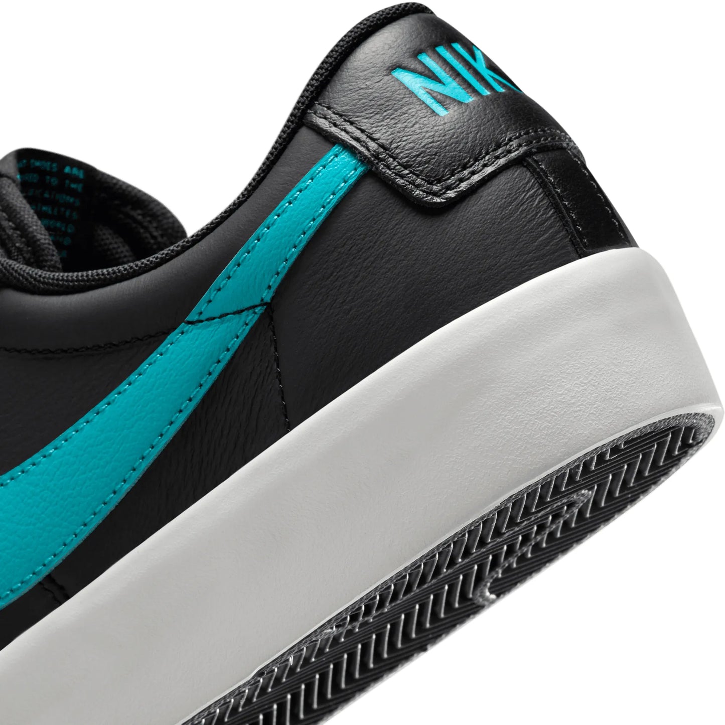 Nike SB Blazer Low Pro GT, black/dusty cactus-black-summit white
