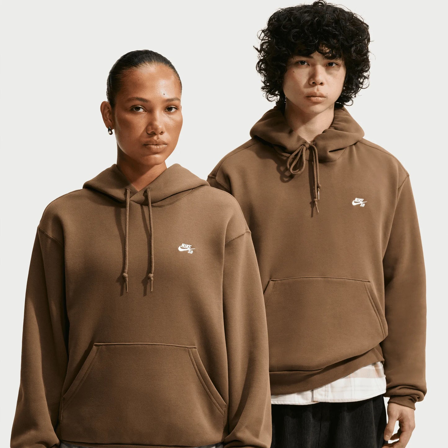 Nike SB Essential Fleece Pullover Skate Hoodie, mosswood brown/white