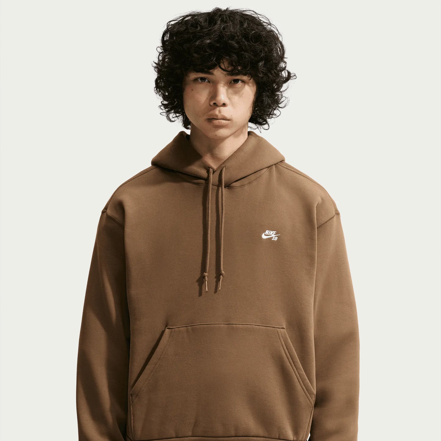 Nike SB Essential Fleece Pullover Skate Hoodie, mosswood brown/white