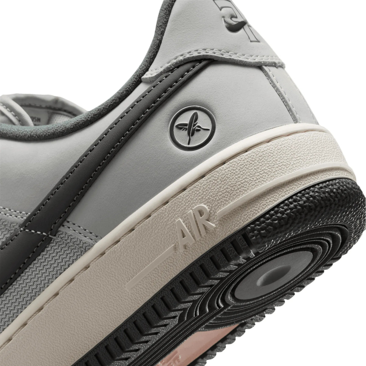 Nike SB Air Force 1 Yuto, white/iron grey-white-coconut milk