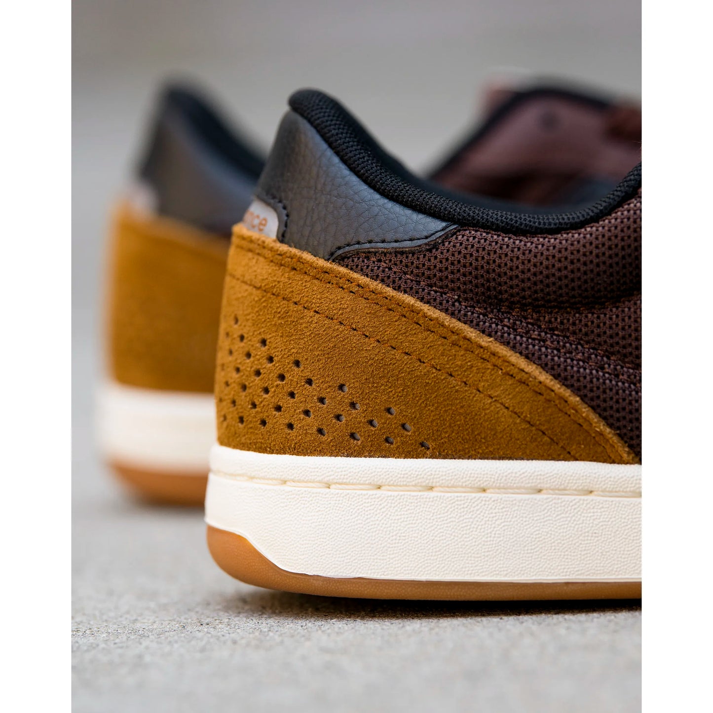 New Balance Numeric 440, brown/black
