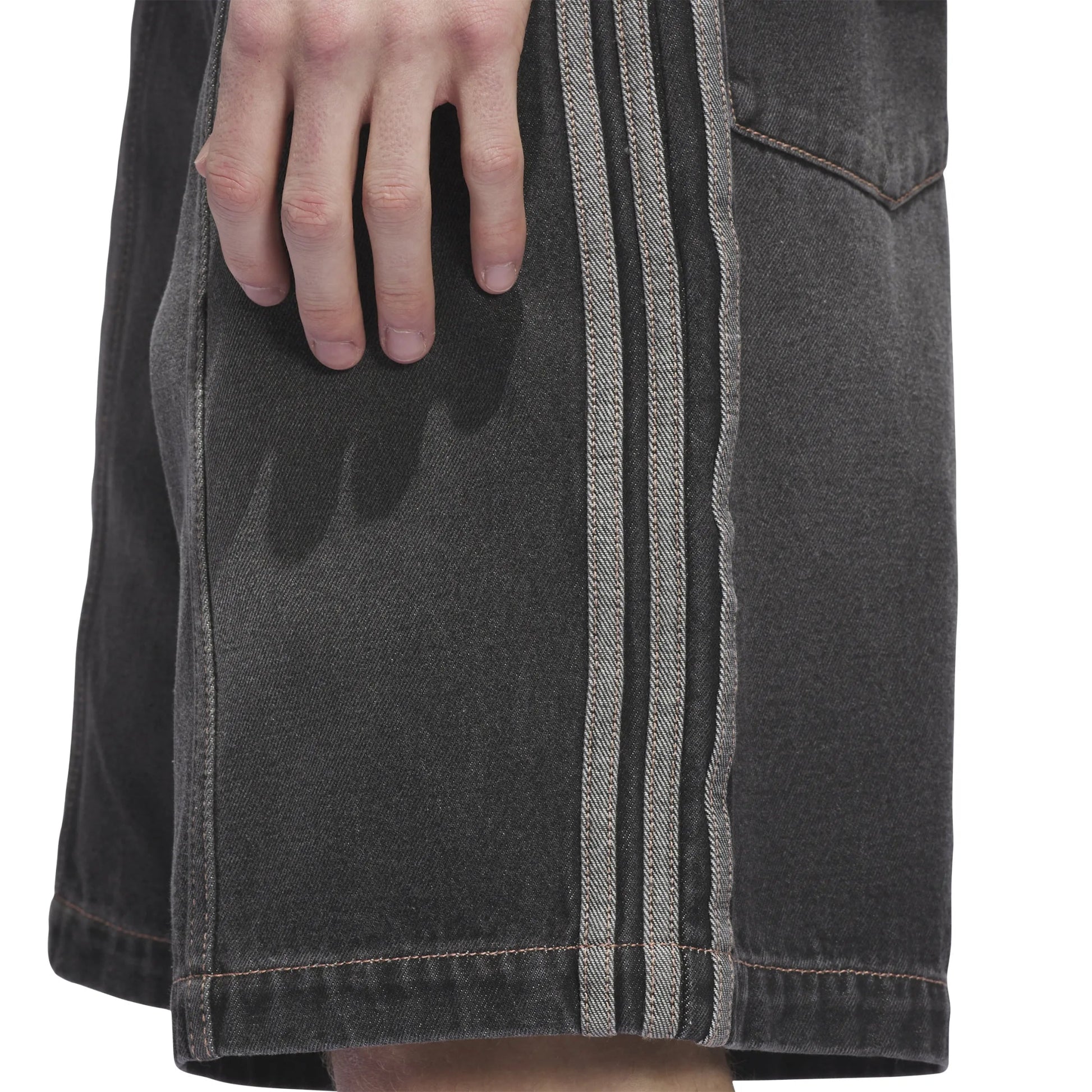 Adidas Tyshawn Short, black - Tiki Room Skateboards - 4