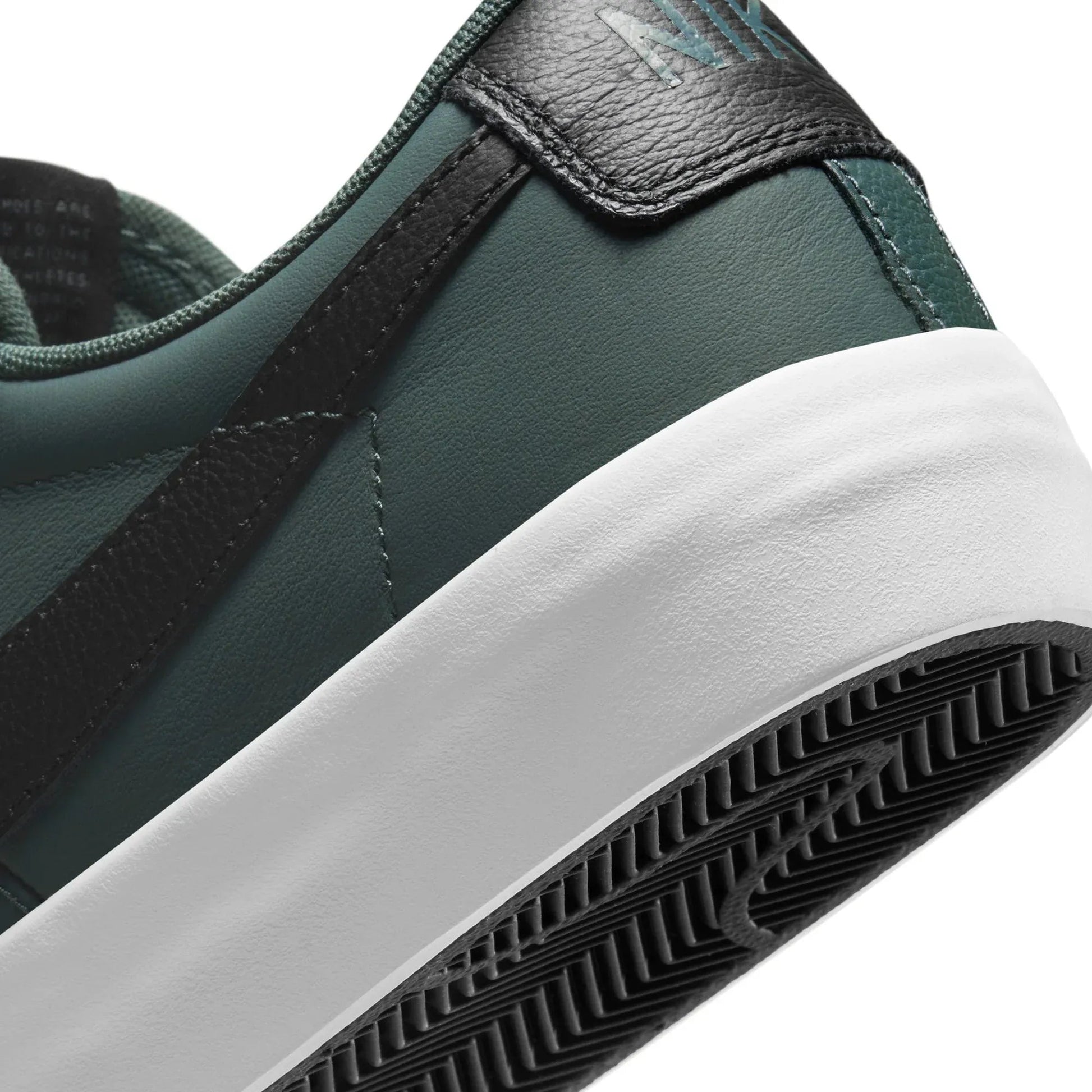 Nike SB Blazer Low Pro GT, vintage green/black - vintage green - Tiki Room Skateboards - 3