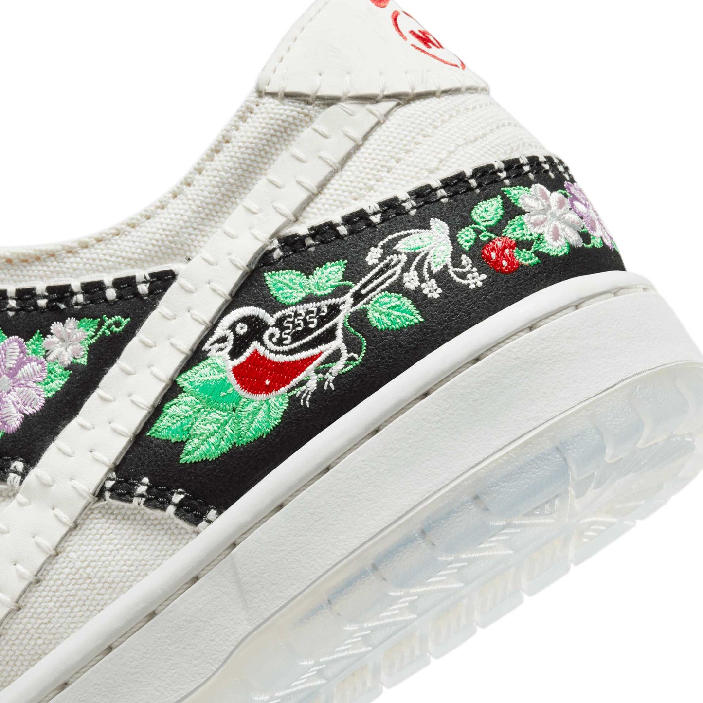 Nike SB Dunk Low Decon N7, lt green spark/sail - summit white - Tiki Room Skateboards - 4
