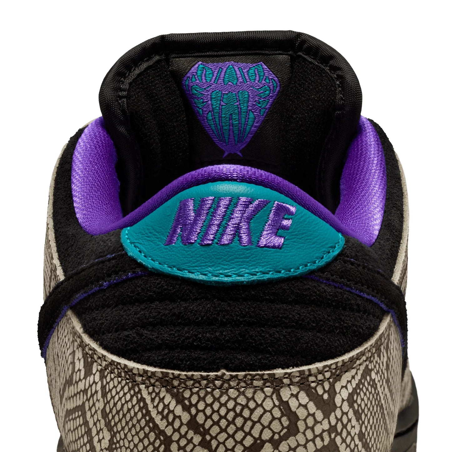 Nike SB Dunk Low Pro Dashawn Jordan, string/black - bright spruce - fierce purple - Tiki Room Skateboards - 5