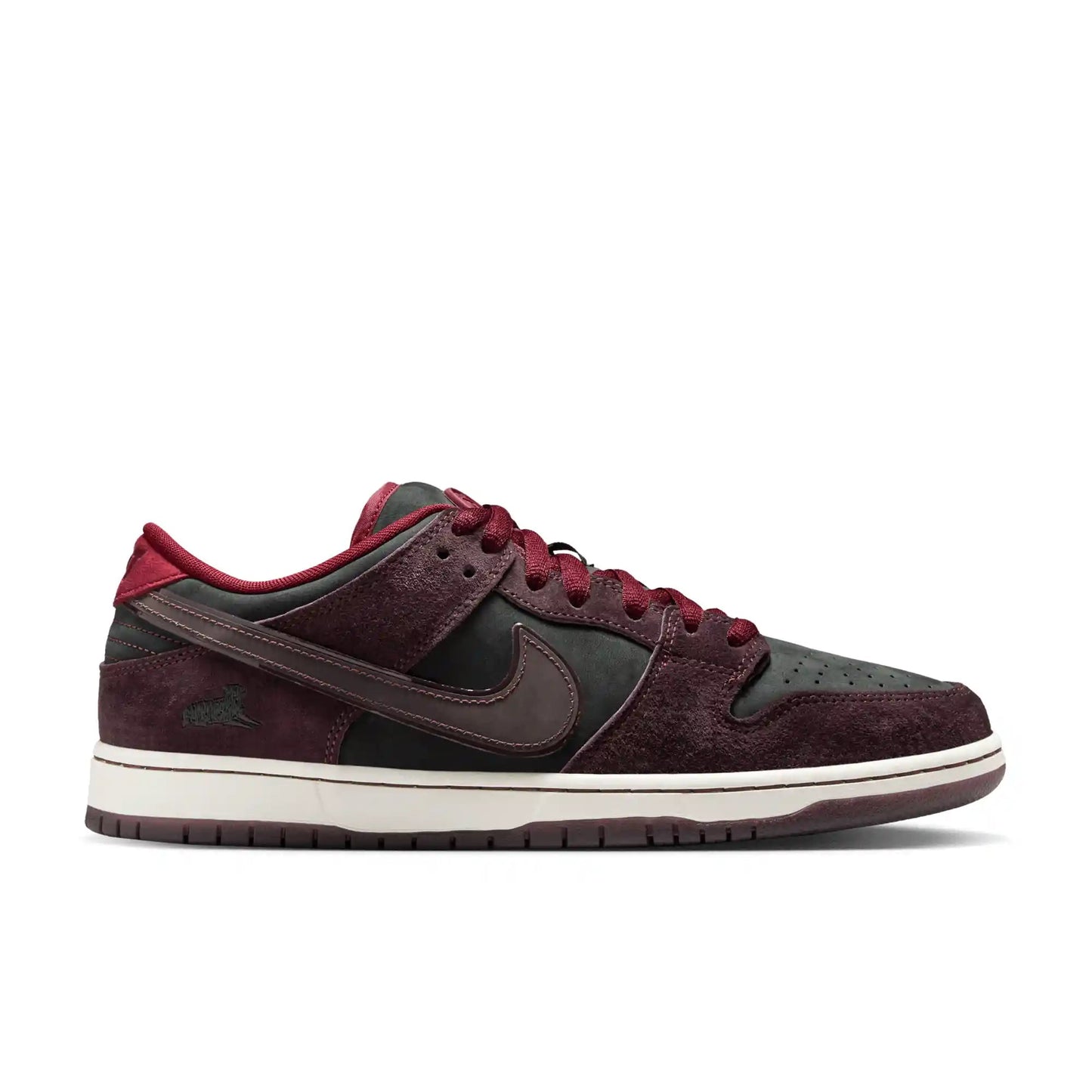 Nike SB Dunk Low Pro Quickstrike Riot, mahogany/dark beetroot - team red - sail - Tiki Room Skateboards - 1