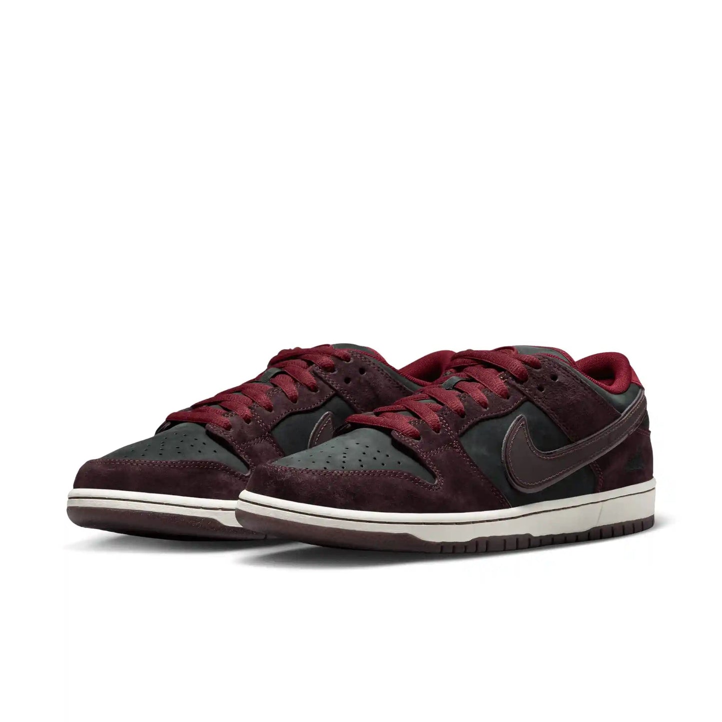 Nike SB Dunk Low Pro Quickstrike Riot, mahogany/dark beetroot - team red - sail - Tiki Room Skateboards - 2