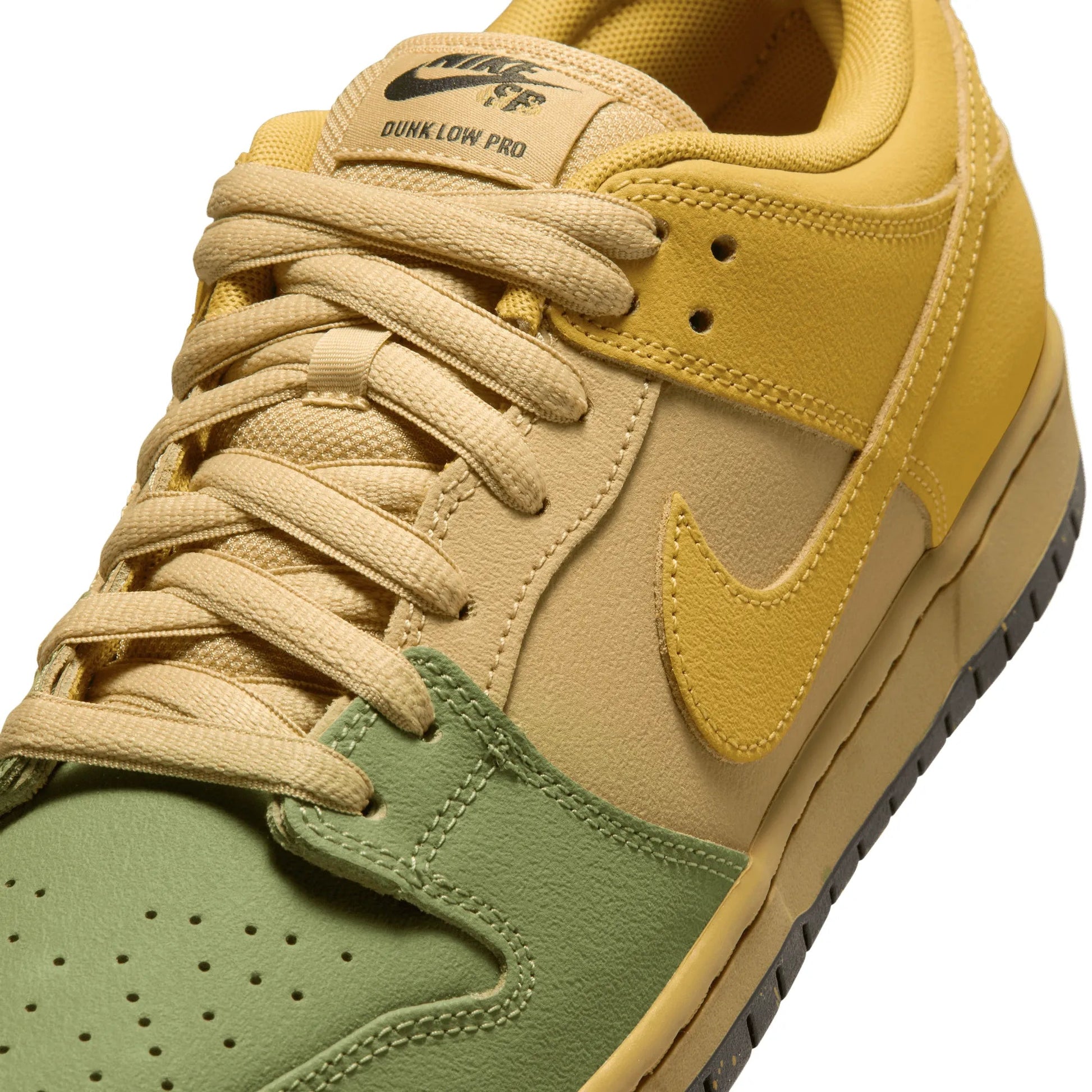 Nike SB Dunk Low Pro, saffron quartz/saffron quartz-pear - Tiki Room Skateboards - 3