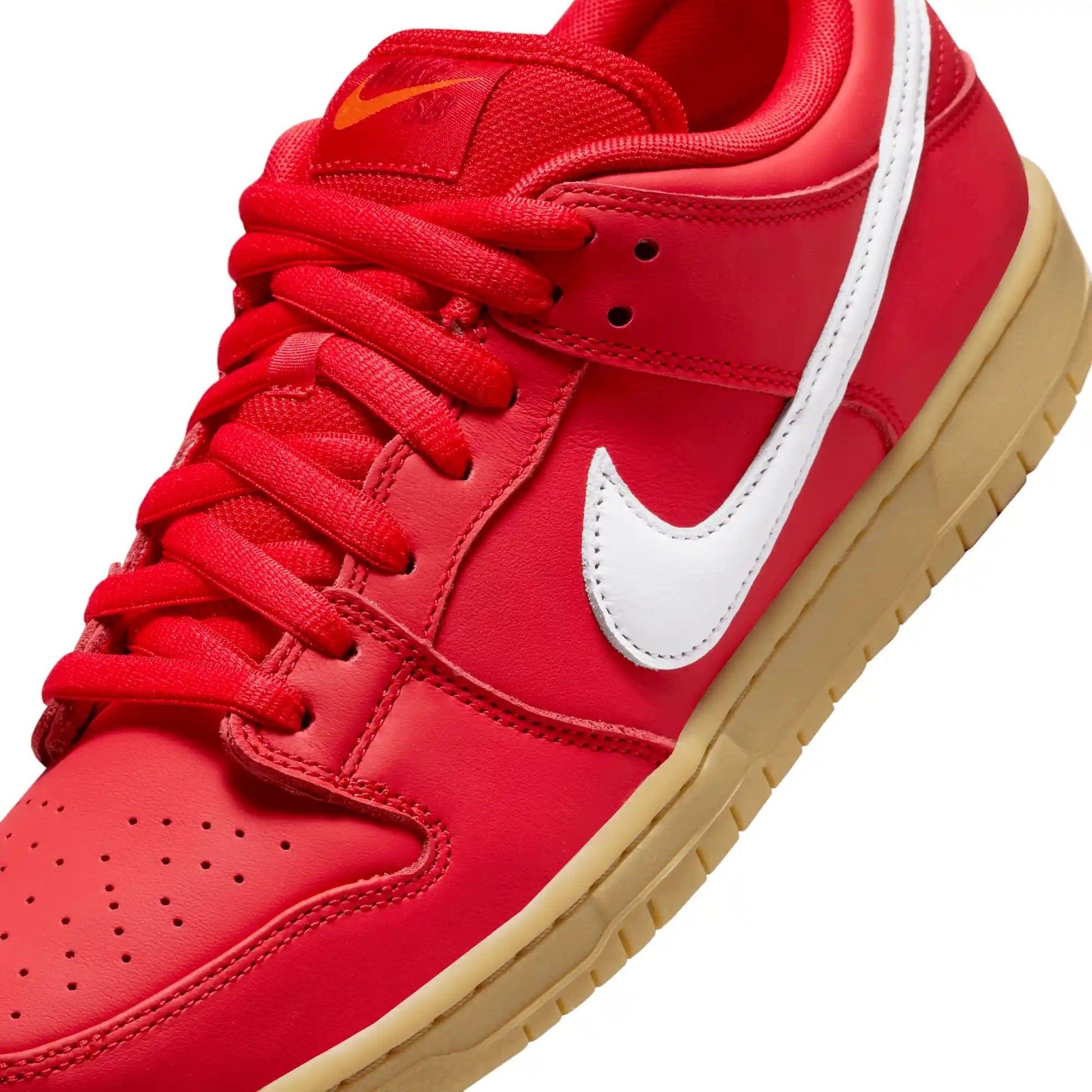 Nike SB Dunk Low Pro, university red/white-university red - Tiki Room Skateboards - 3