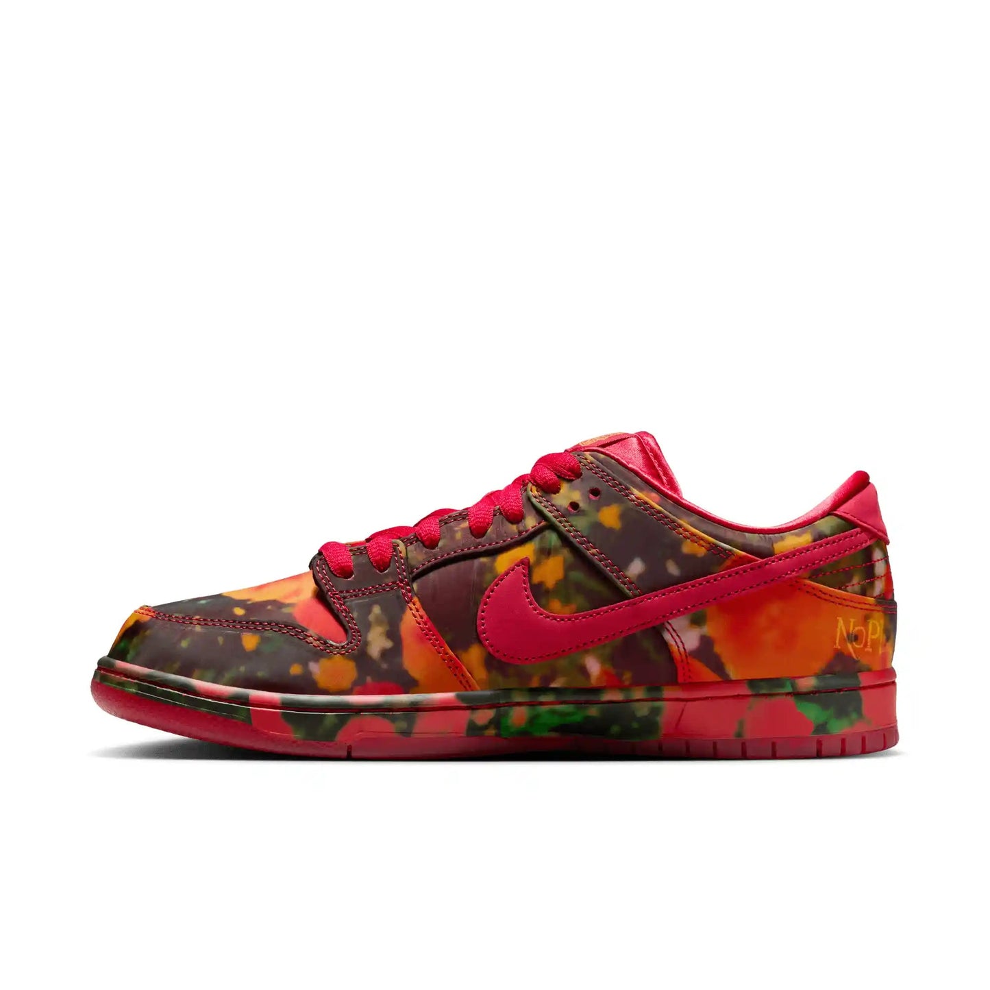 Nike SB Dunk Low Pro Wizard Of Oz, gym red/university red - multi - color - Tiki Room Skateboards - 8
