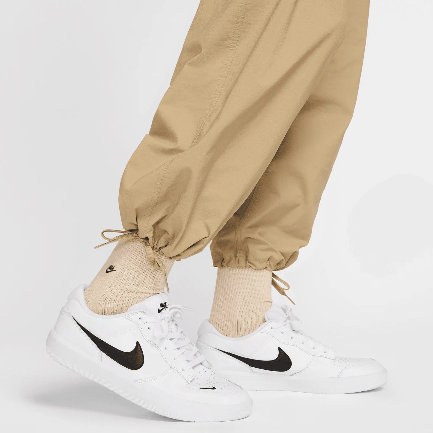 Nike SB Kearny Cargo Pants, parachute beige/white - Tiki Room Skateboards - 2