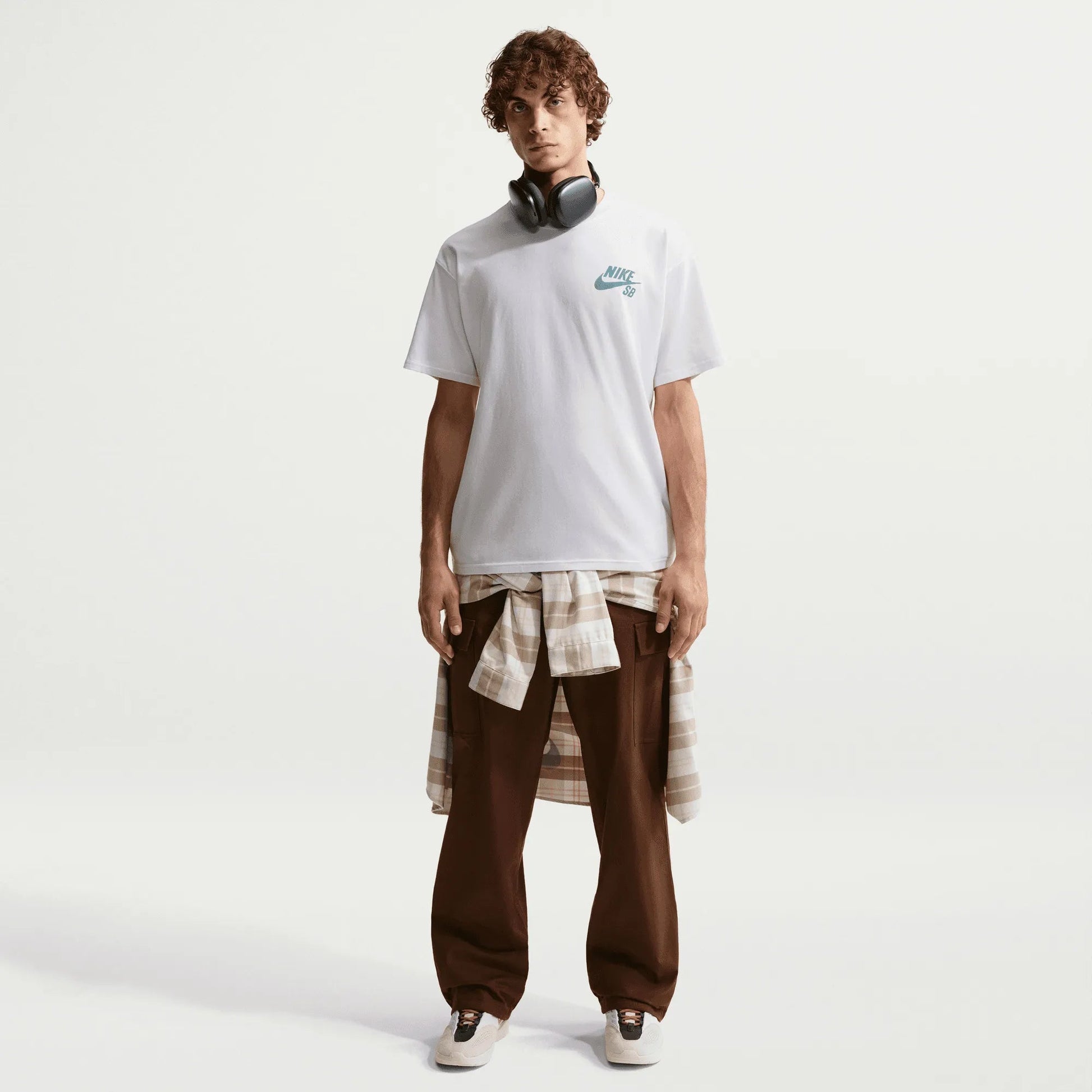 Nike SB Logo Skate T-Shirt, white - Tiki Room Skateboards - 4