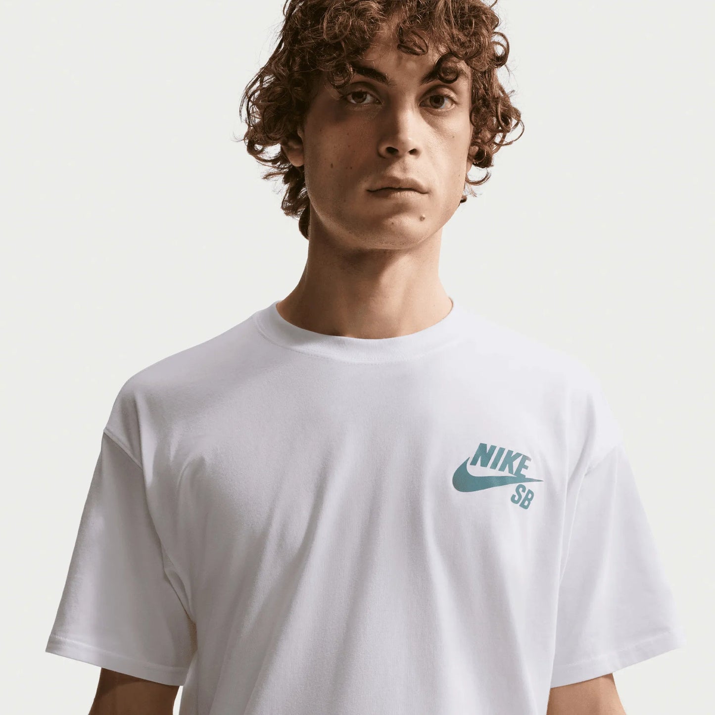Nike SB Logo Skate T-Shirt, white - Tiki Room Skateboards - 1