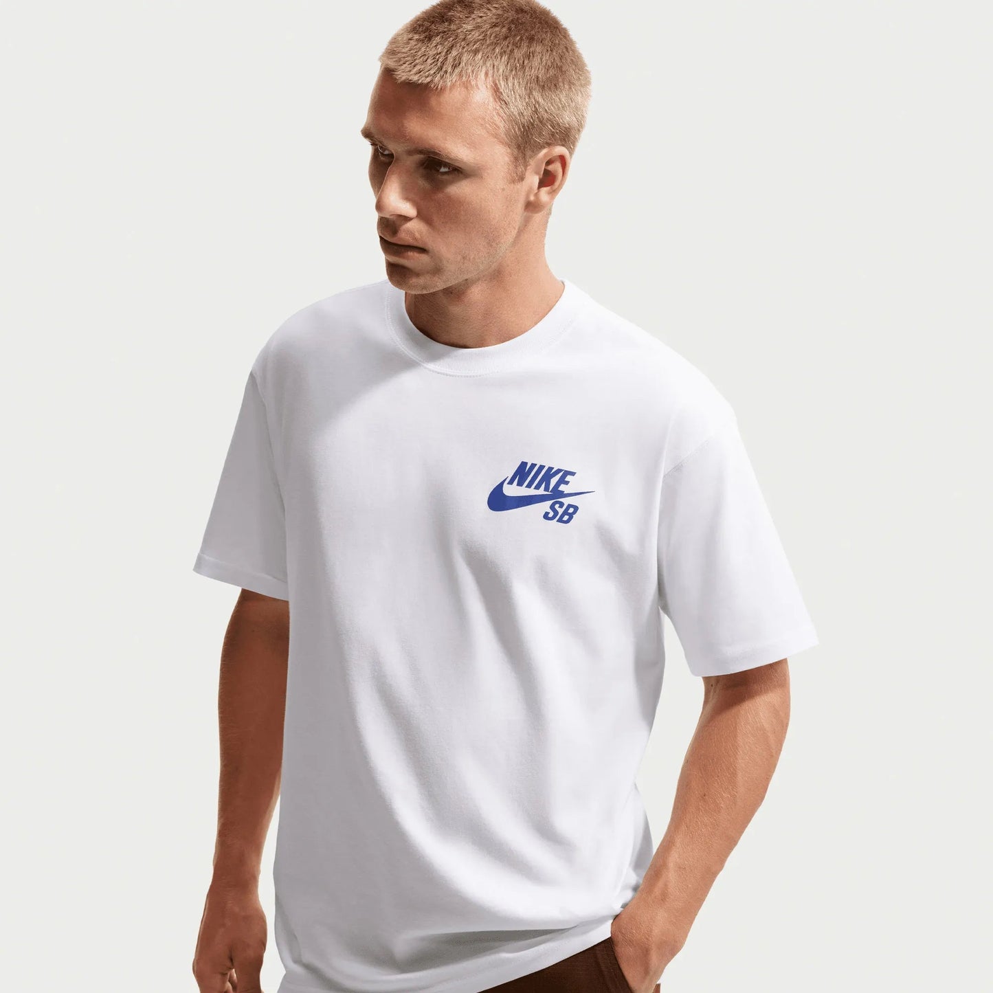 Nike SB Logo Skate T-Shirt, white/game royal - Tiki Room Skateboards - 2