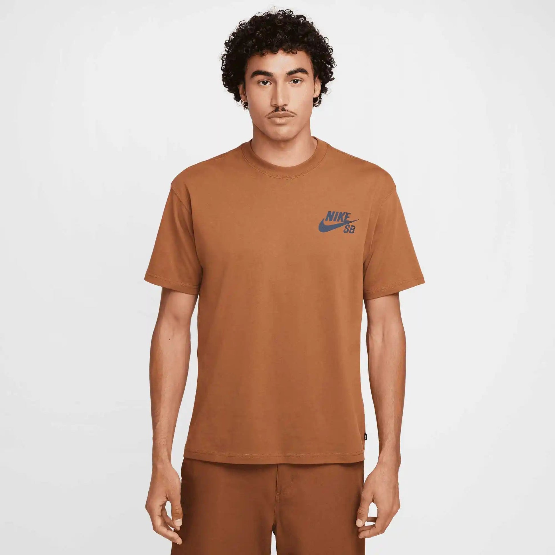 Nike SB Logo Tee, lt british tan - Tiki Room Skateboards - 1