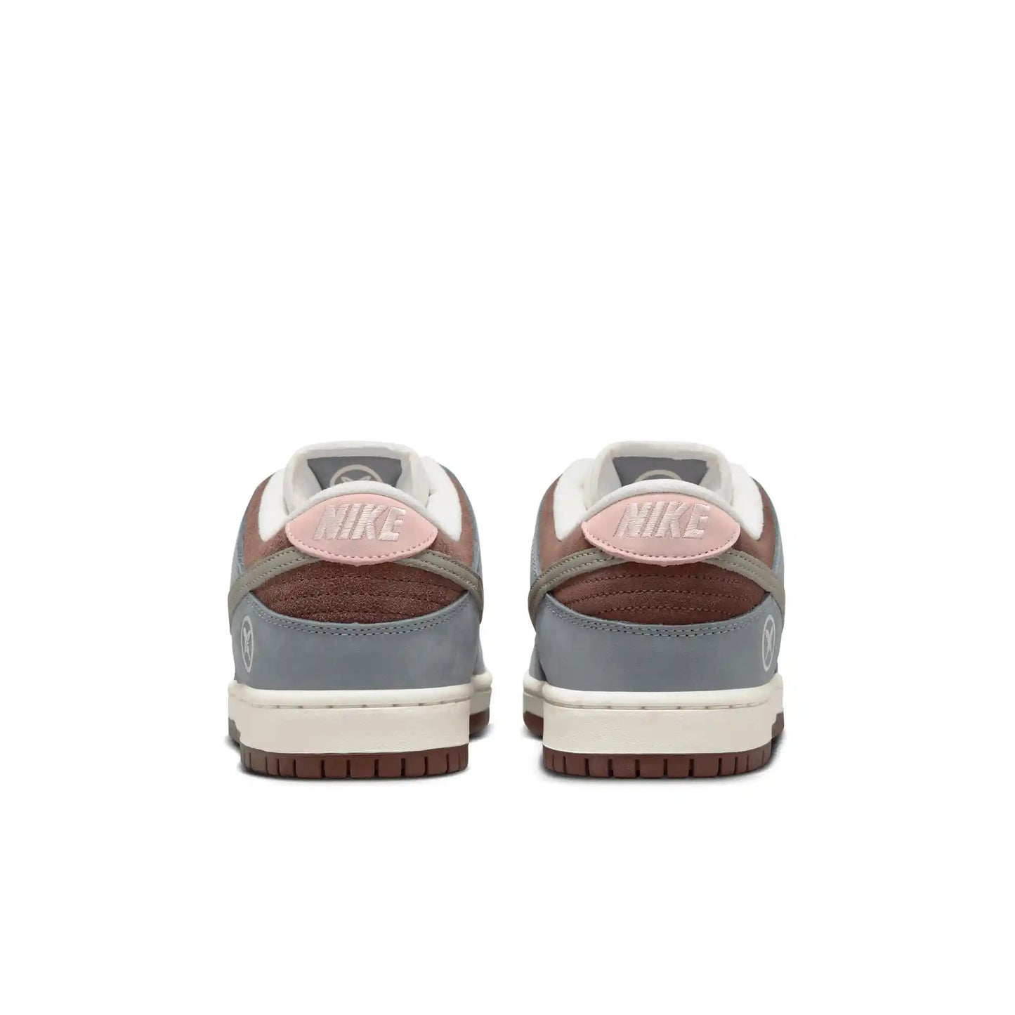 Nike SB Yuto Dunk Low Pro, wolf grey/iron grey - sail - Tiki Room Skateboards - 3