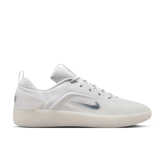 Nike SB Zoom Nyjah 4, white/black - white - black - Tiki Room Skateboards - 1