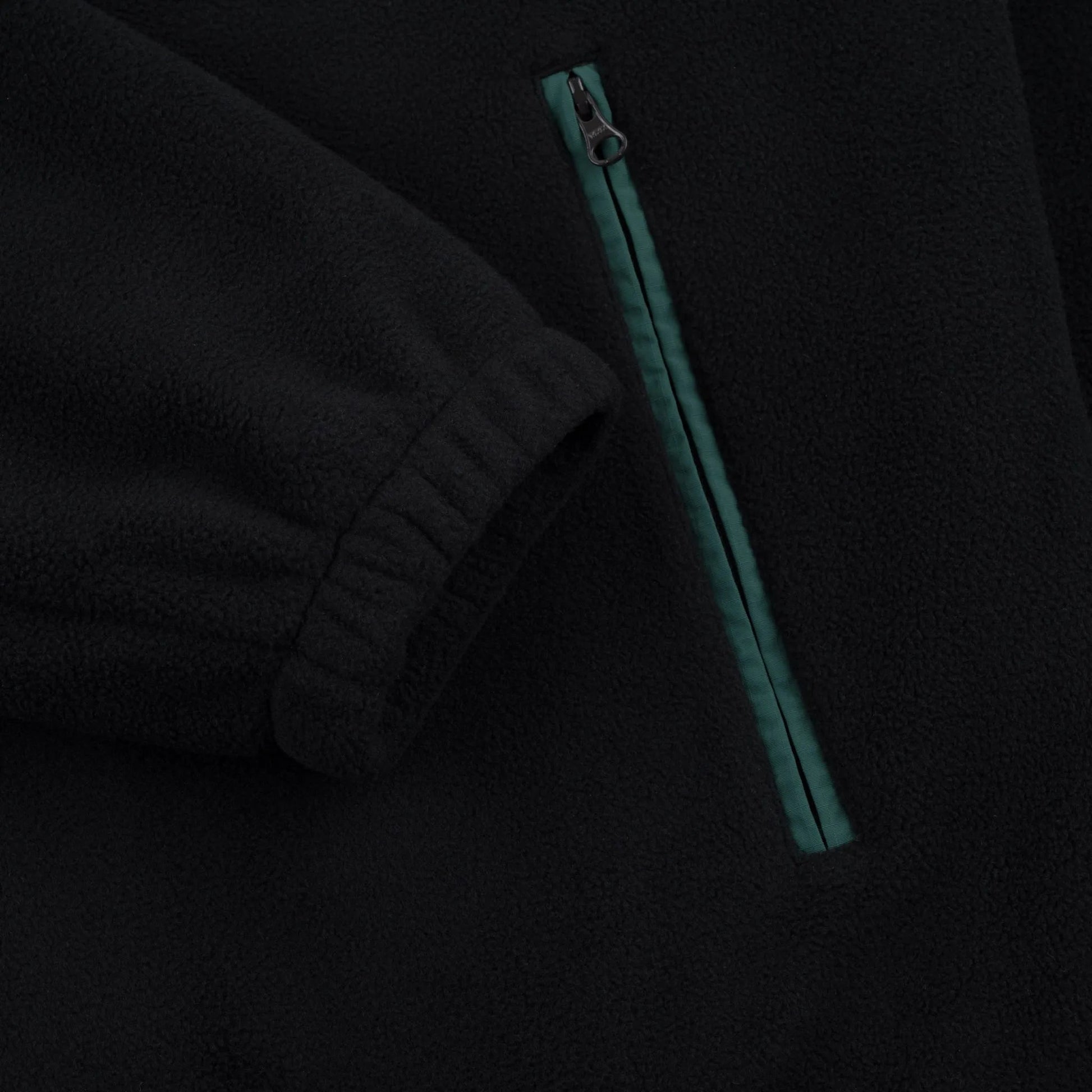 Studio Peace Fleece, black w/ hunter - Tiki Room Skateboards - 6