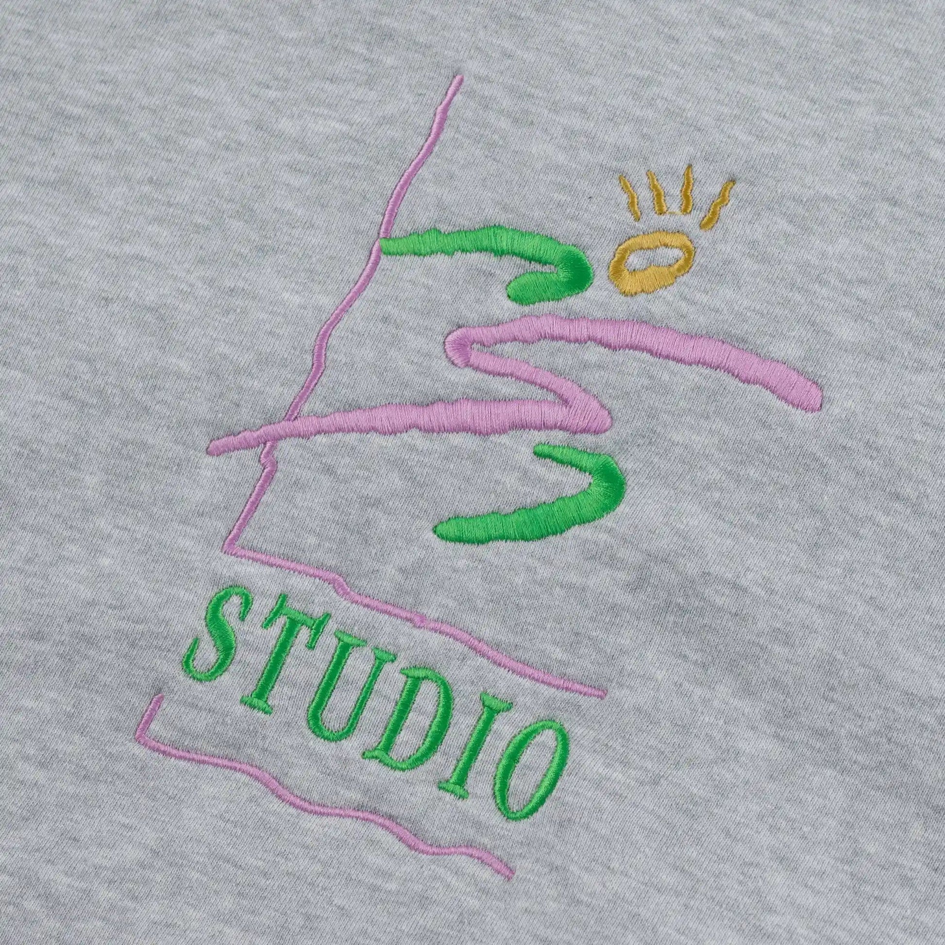 Studio Sun Run Crewneck, heather grey - Tiki Room Skateboards - 2