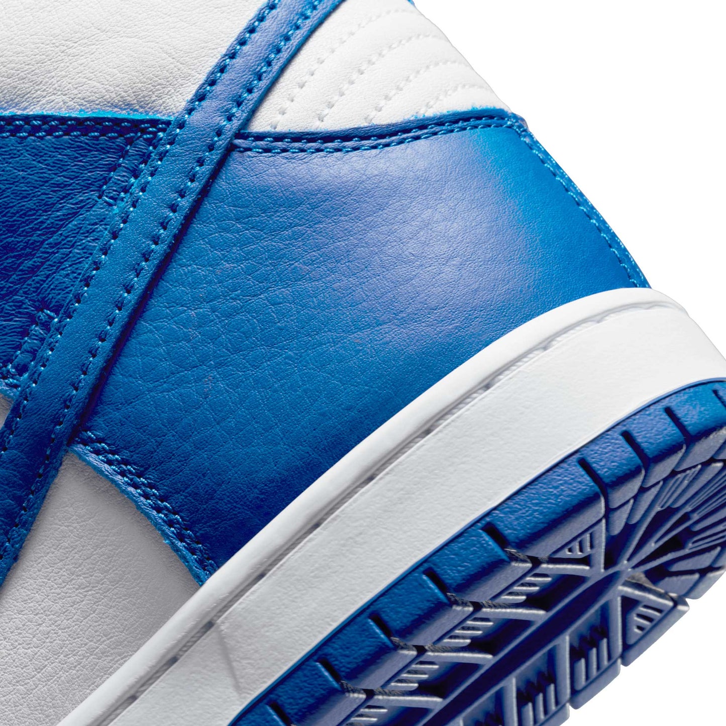 Nike SB Dunk High Pro ISO Kentucky, varsity royal/varsity royal - white - Tiki Room Skateboards - 10