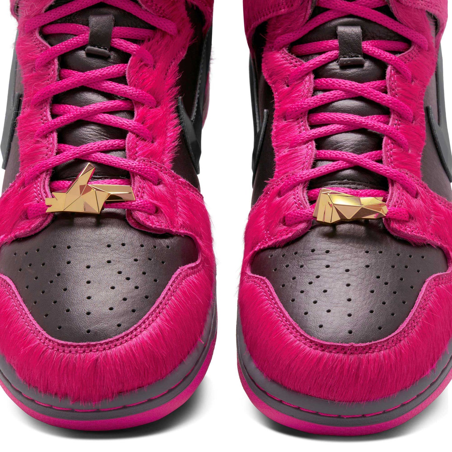 Nike SB Dunk High X Run The Jewels, active pink/black - metallic gold - Tiki Room Skateboards - 5
