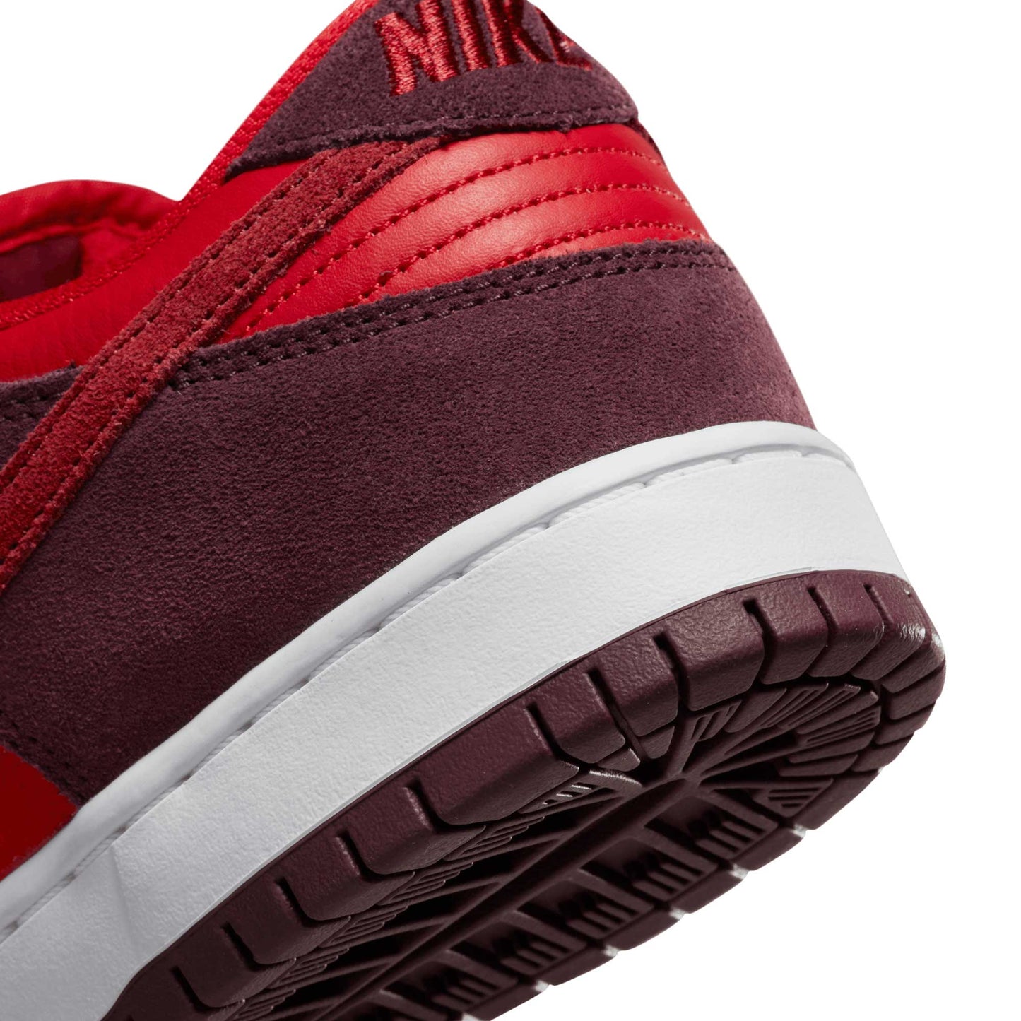 Nike SB Dunk Low Pro, burgundy crush/team red - university red - Tiki Room Skateboards - 4