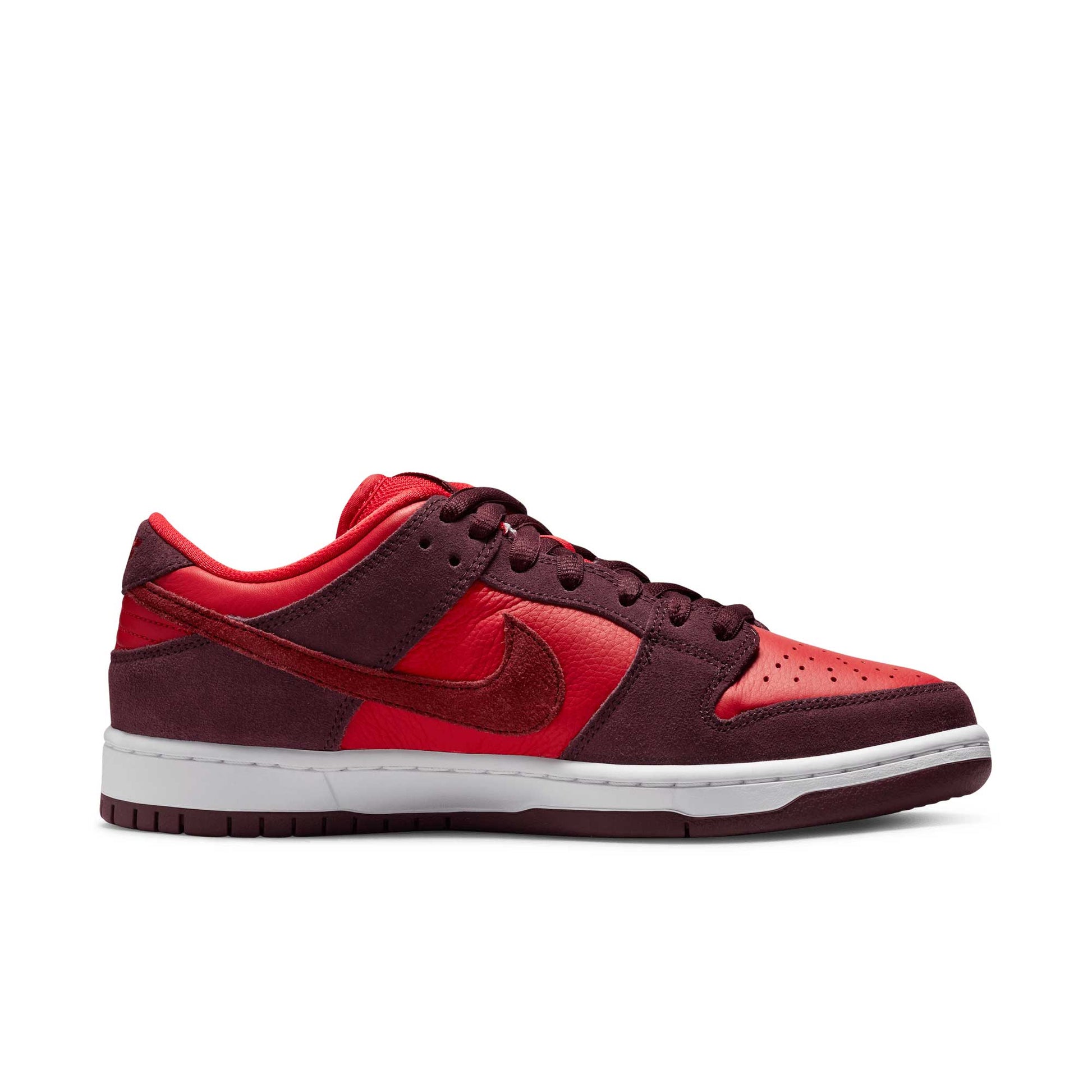Nike SB Dunk Low Pro, burgundy crush/team red - university red - Tiki Room Skateboards - 6
