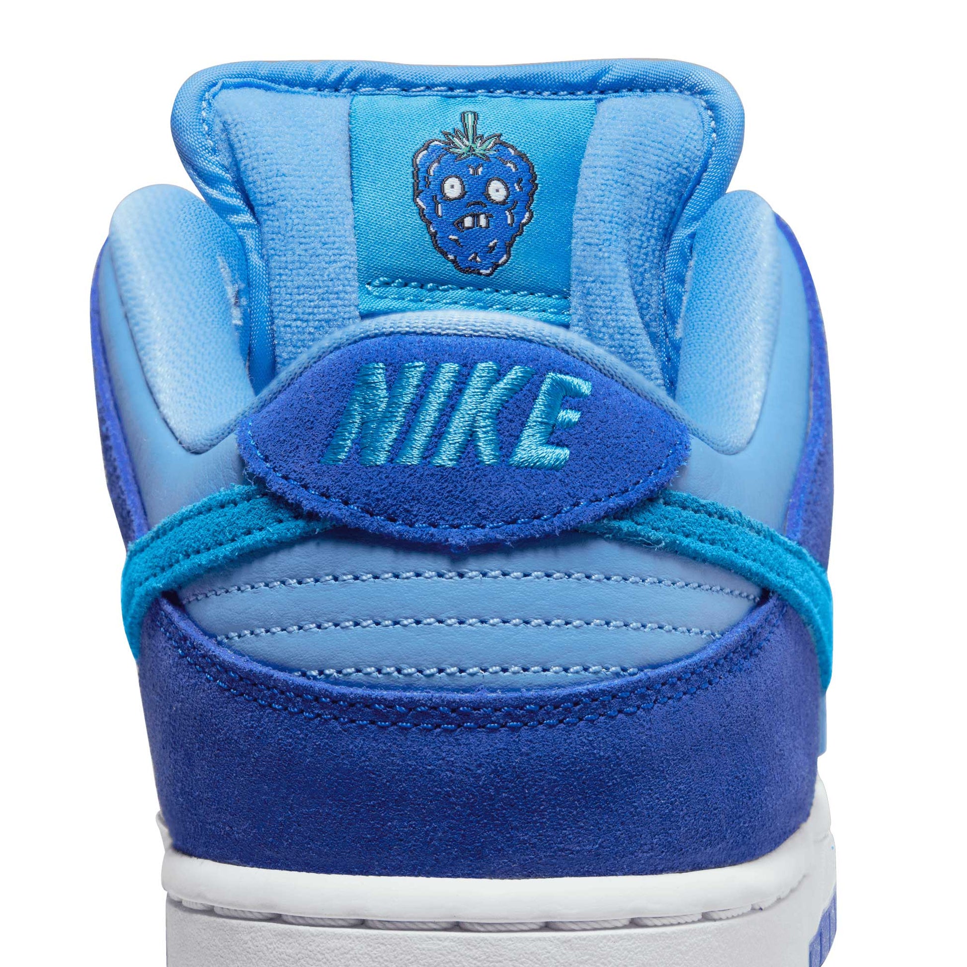 Nike SB Dunk Low Pro, racer blue/laser blue - university blue - Tiki Room Skateboards - 3