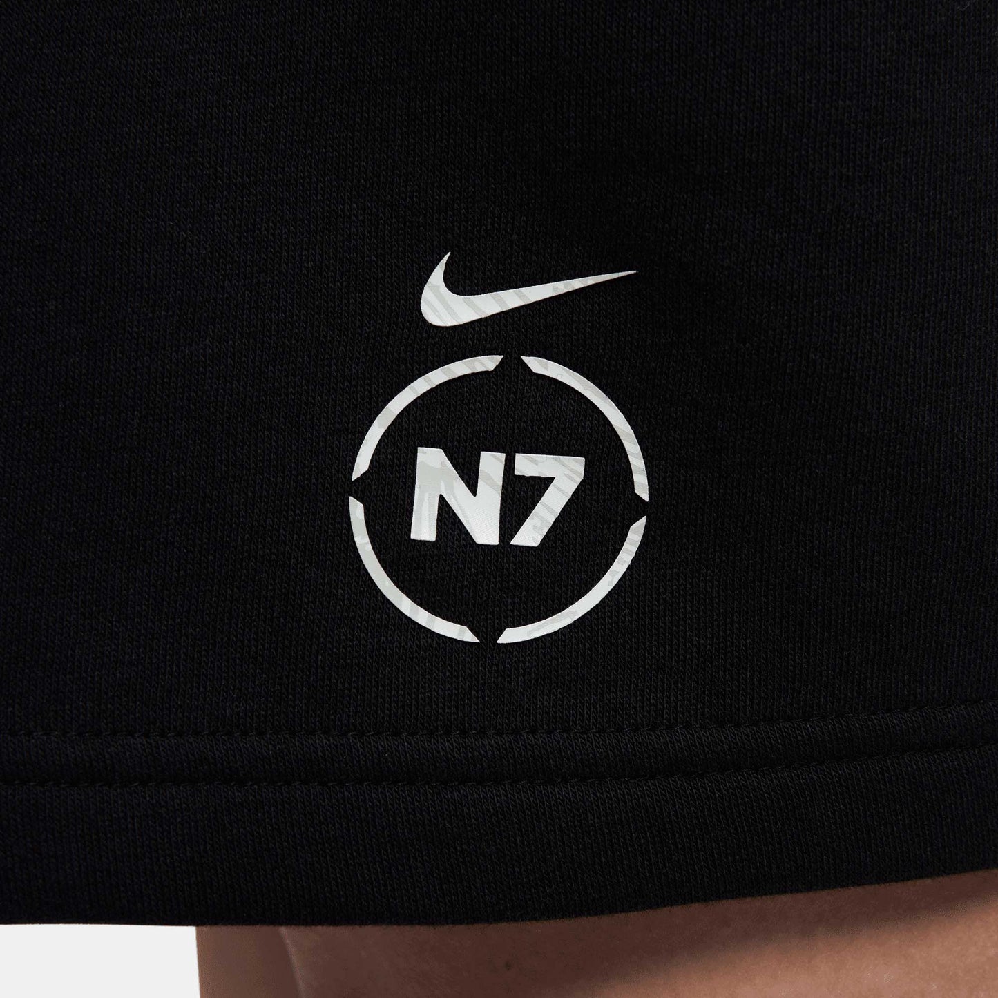 Nike SB N7 Fleece Cargo Shorts, black/university red - Tiki Room Skateboards - 6