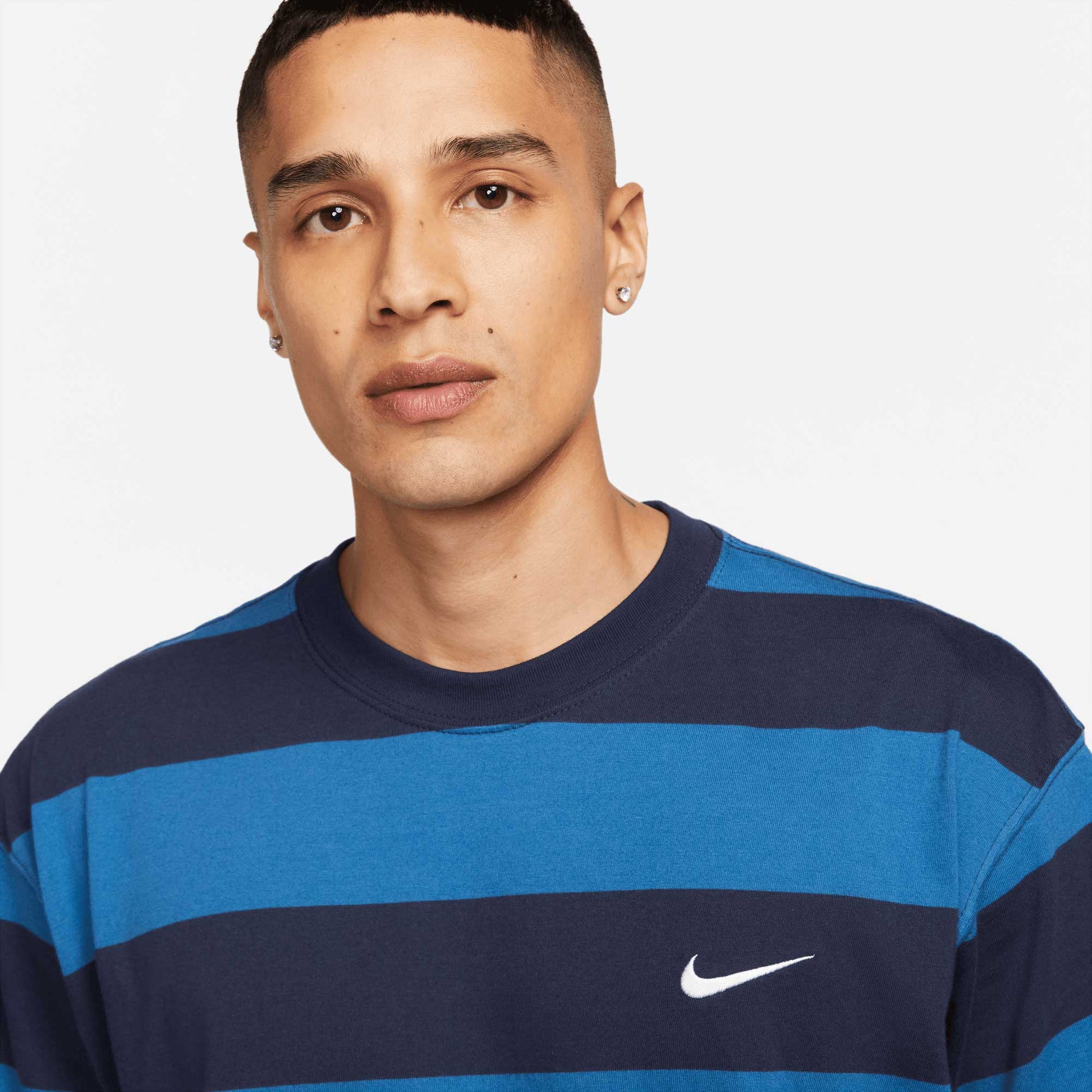 Nike SB Striped Tee, midnight navy/industrial blue - Tiki Room Skateboards - 3