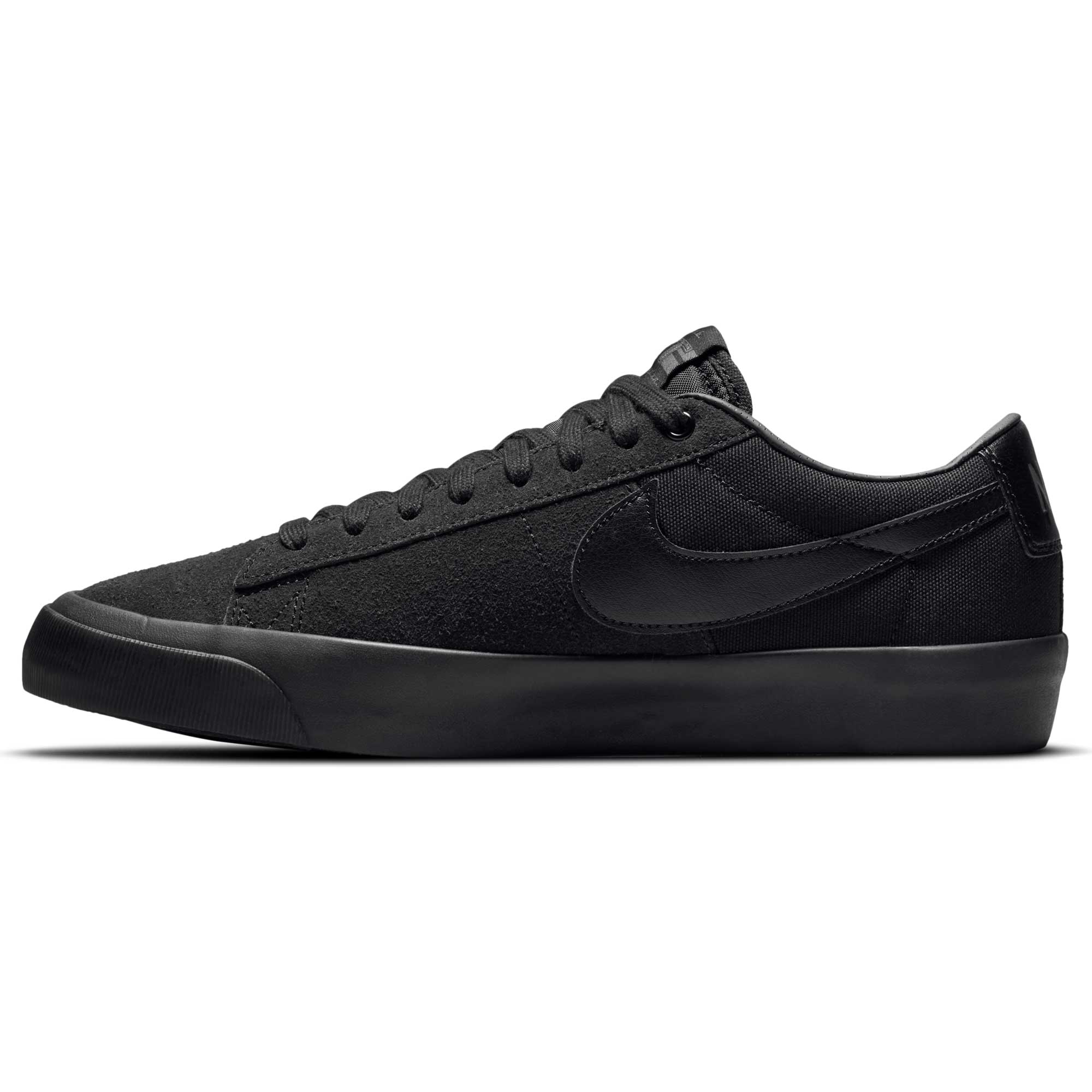 Nike blazer low sb on sale black